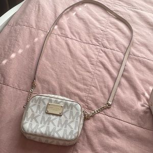 Cross body bag